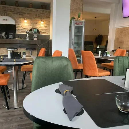 Apartament & Restoran -s O K O-
