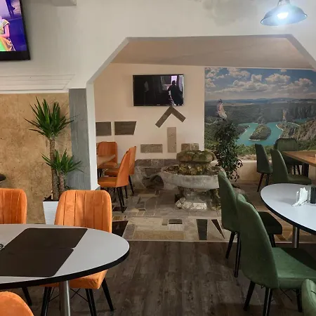& Restoran -s O K O- Apartament *