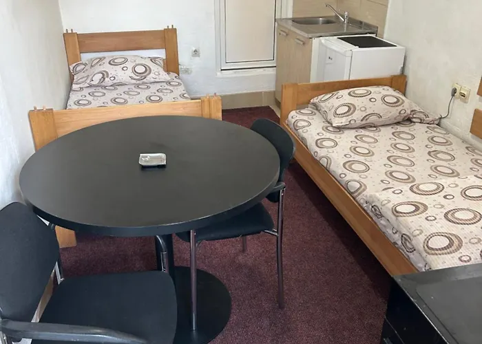 & Restoran -s O K O- Lejlighed