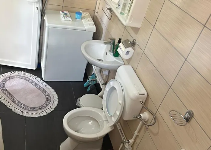 & Restoran -s O K O- Lejlighed