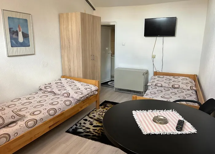 Lejlighed & Restoran -s O K O-