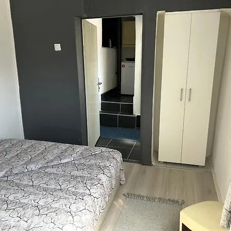 & Restoran -s O K O- Apartament