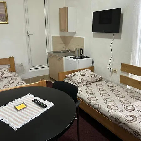 Apartament & Restoran -s O K O-
