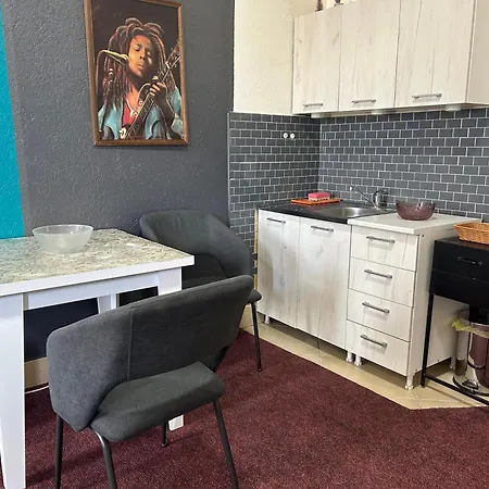 Apartament & Restoran -s O K O-